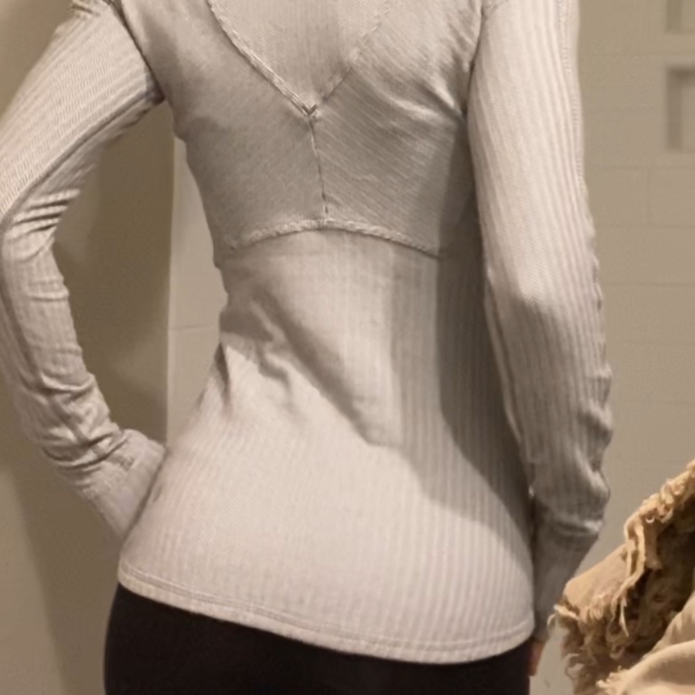 Lululemon 1/2 Zip - image 4